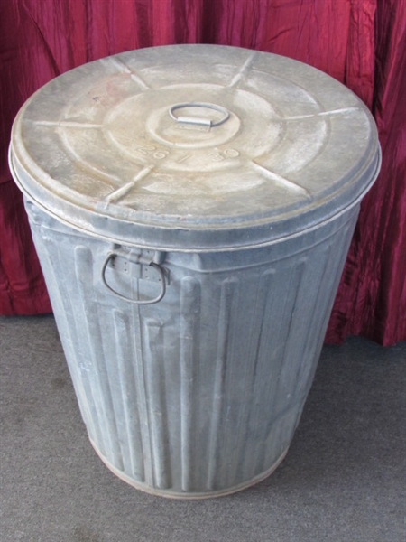 30 GALLON GALVANIZED TRASH CAN