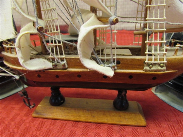 YE OL' PIRATE SHIP AND LIGHTS FOR PORT & STARBOARD!