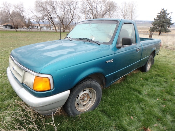 1996 FORD RANGER XL 5-SPEED PICK-UP