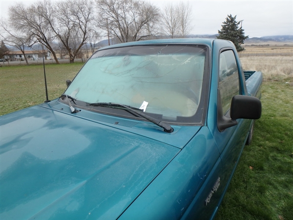 1996 FORD RANGER XL 5-SPEED PICK-UP