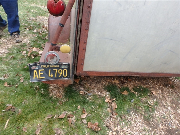 STEAMPUNK STYLE HORSE TRAILER - SINGLE AXLE