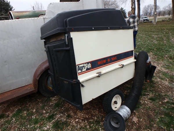 AGRI-FAB MOW-N-VAC w/EXTRAS