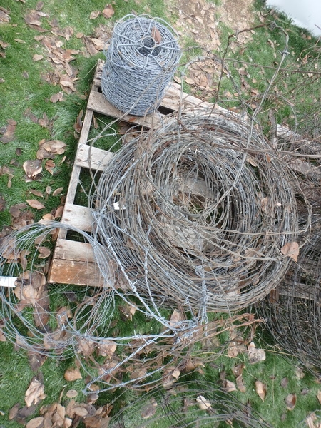 NEW & USED BARBED WIRE 2-POINT