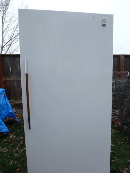 GIBSON UPRIGHT FREEZER