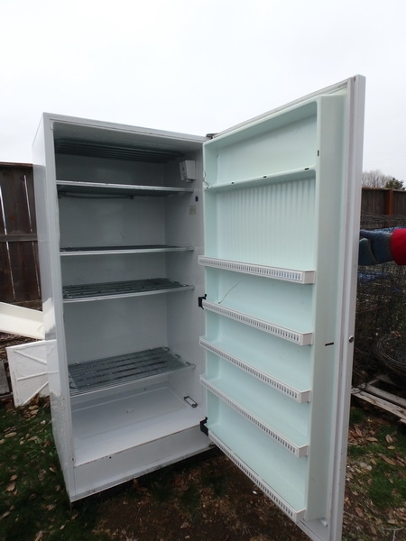 GIBSON UPRIGHT FREEZER