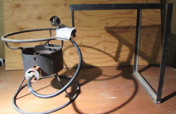 PROPANE BURNER WITH TABLE