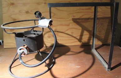 PROPANE BURNER WITH TABLE