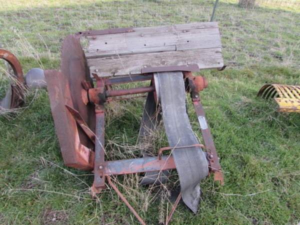 VINTAGE DEARBORN CORDWOOD SAW