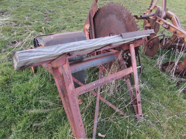 VINTAGE DEARBORN CORDWOOD SAW