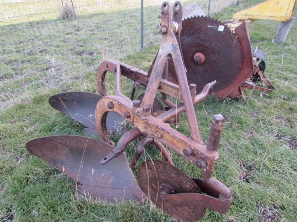 3-POINT HITCH 2 SHOE BOTTOM PLOW