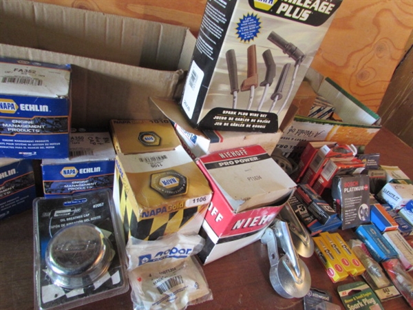 AUTOMOTIVE & TRACTOR PARTS LOT
