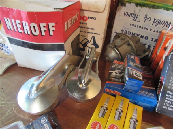 AUTOMOTIVE & TRACTOR PARTS LOT
