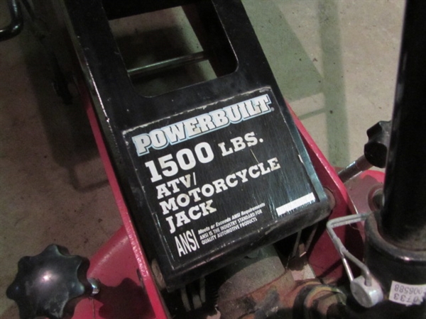 POWERBUILT ATV/MOTORCYCLE LIFT