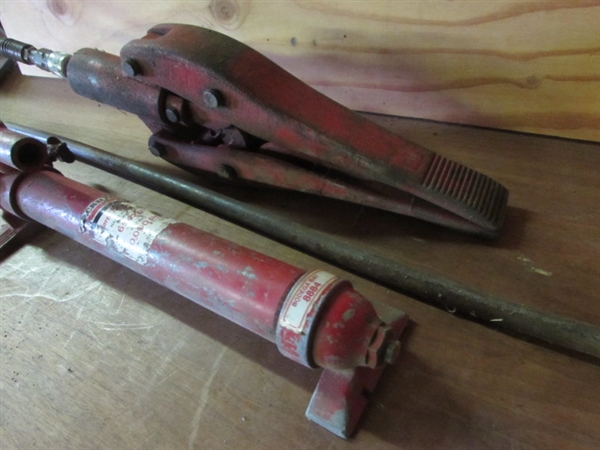 VINTAGE JAWS OF LIFE W/HYDRAULIC PORTO-POWER