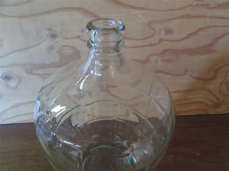 BEAUTIFUL COLLECTIBLE CRISA 5-GALLON GLASS BOTTLE