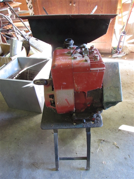 CHIPPER/SHREDDER FOR COMPOST OR TOP DRESSING SOIL PREP