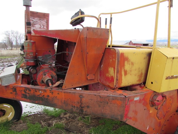 NEW HOLLAND SPEED ROWER 12' SWATHER
