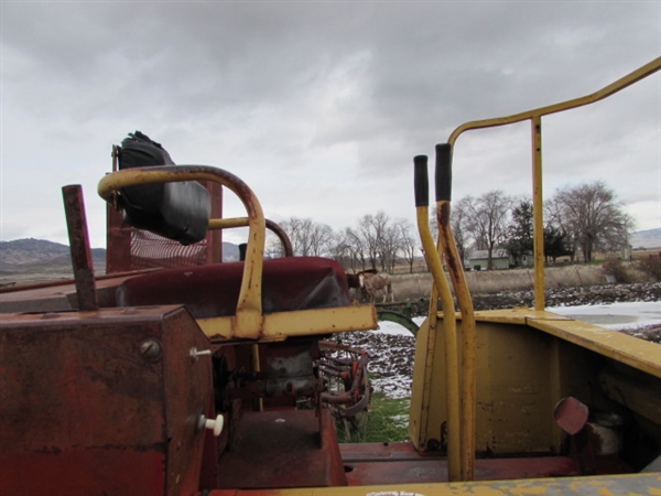 NEW HOLLAND SPEED ROWER 12' SWATHER
