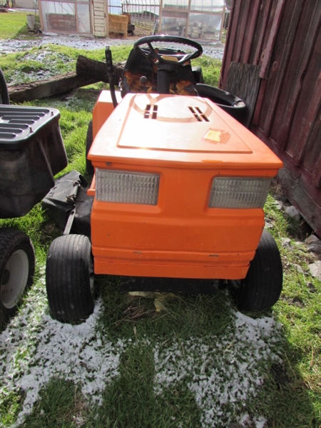 VINTAGE CRAFTSMAN RIDING MOWER THAT MOWS!