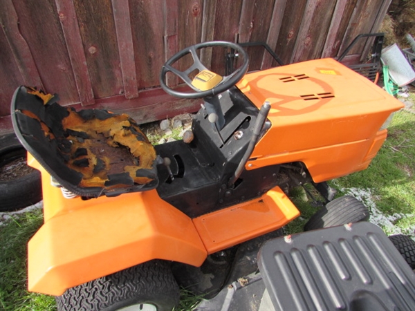 VINTAGE CRAFTSMAN RIDING MOWER THAT MOWS!