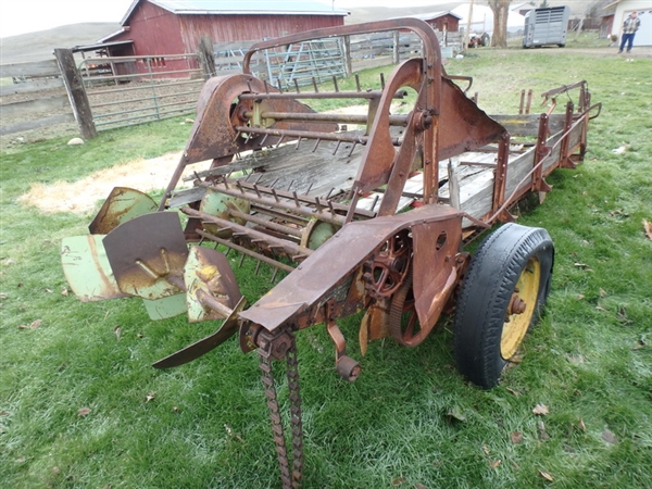 1948 DAVID BRADLEY MANURE SPREADER