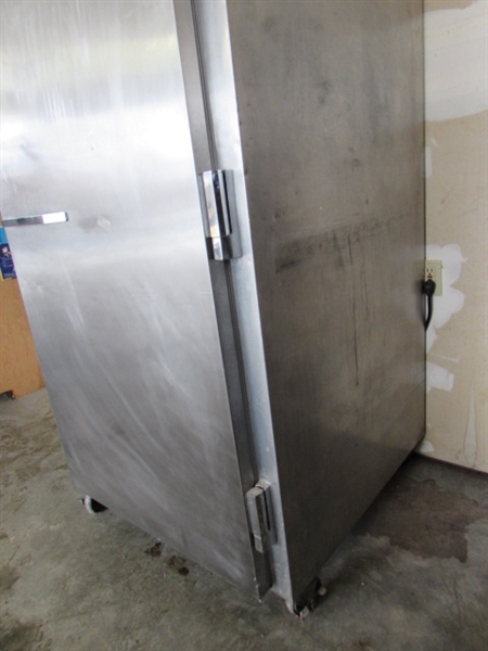 CONTINENTAL COMMERCIAL REFRIGERATOR