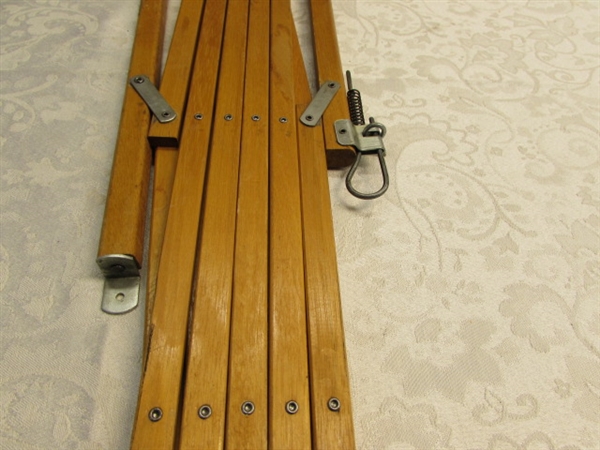 EXPANDABLE GATE