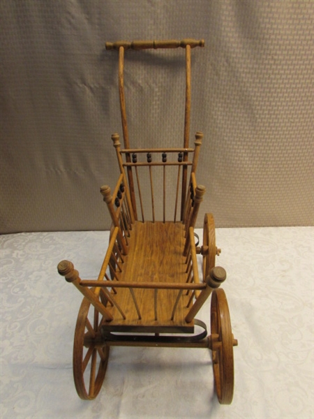 VINTAGE DOLL CARRIAGE