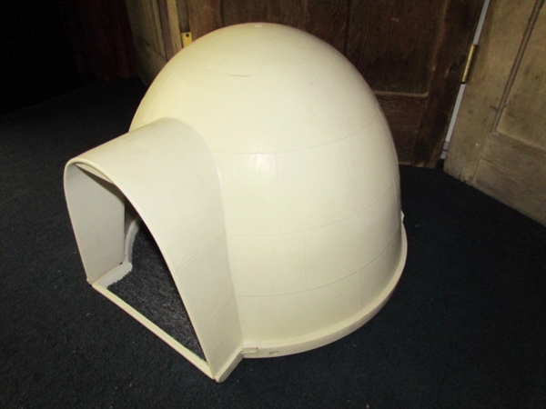 IGLOO CAT HOUSE