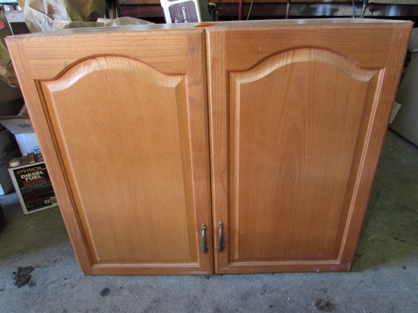 2 DOOR OAK UPPER WALL CABINET