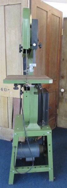 CENTRAL MACHINERY 14 WOOD CUTTING BANDSAW