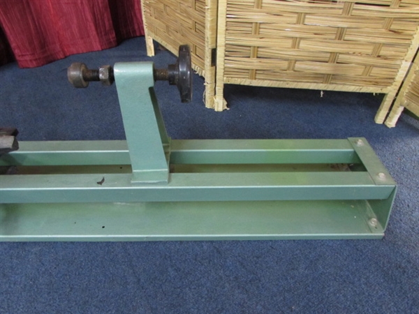 CENTRAL MACHINERY WOOD LATHE