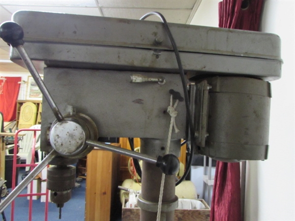 5 SPEED FLOOR DRILL PRESS