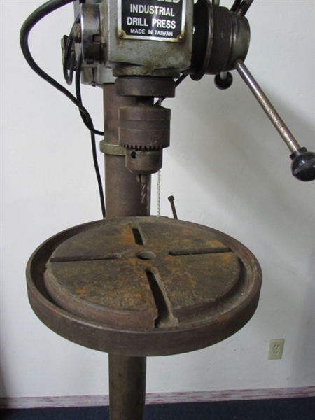 5 SPEED FLOOR DRILL PRESS