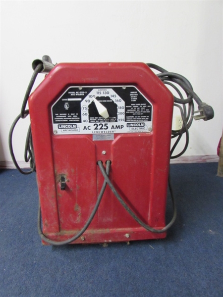 LINCOLN 225 AMP ARC WELDER