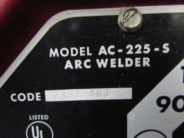LINCOLN 225 AMP ARC WELDER