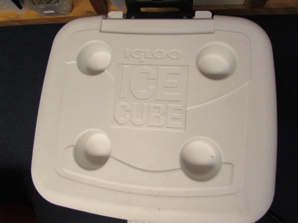 IGLOO 60 QT. ICE CHEST WITH WHEELS