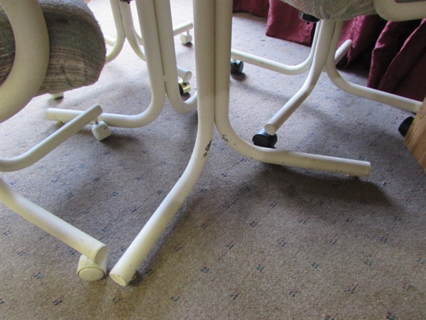KITCHEN TABLE WITH 4 ROLLING CHAIRS