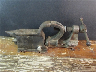VISE WITH ANVIL