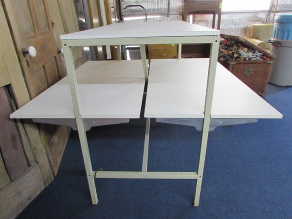 2 TIER DISPLAY TABLE
