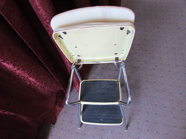 VINTAGE COSCO STOOL-STEP STOOL