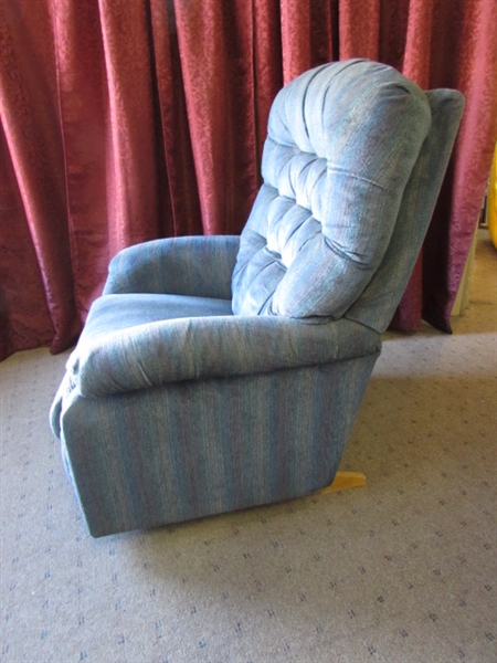 LAZY BOY COMFY ROCKER RECLINER