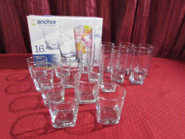ANCHOR HOCKING BEVERAGE SET