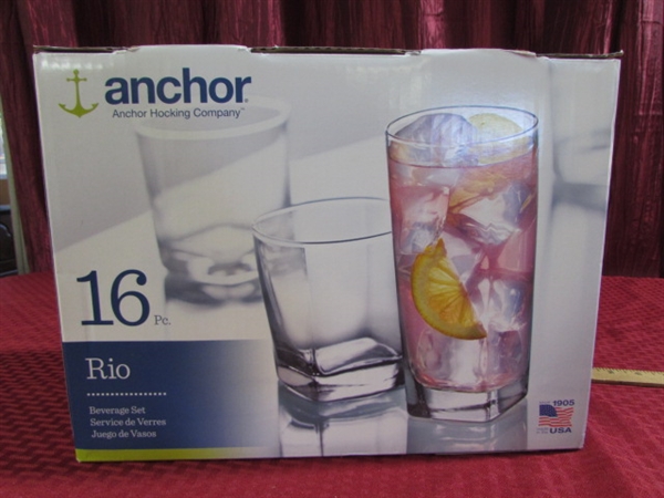 ANCHOR HOCKING BEVERAGE SET