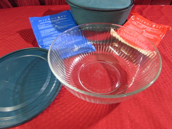 PYREX PORTABLE DISH & CARRIER