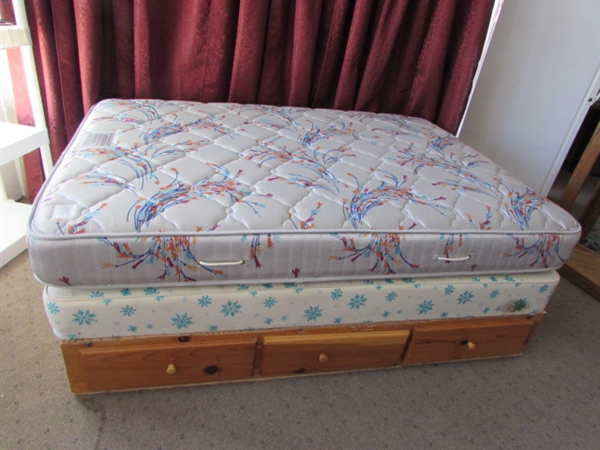 FULL SIZE MATTRESS/BOX SPRING WITH PEDESTAL FRAME & 6 DRAWERS