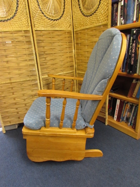 GLIDER ROCKER