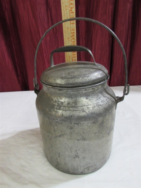 GLASS INSULATORS AND METAL CANISTER
