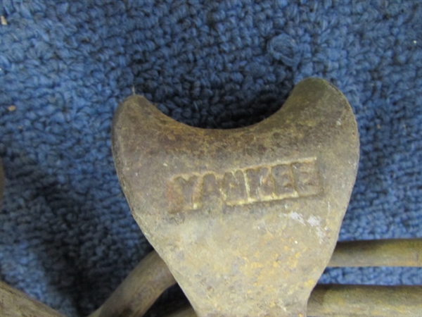 VINTAGE HORSE HARNESS & MORE