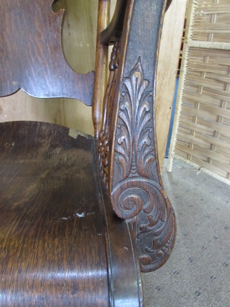ANTIQUE GLIDER CHAIR